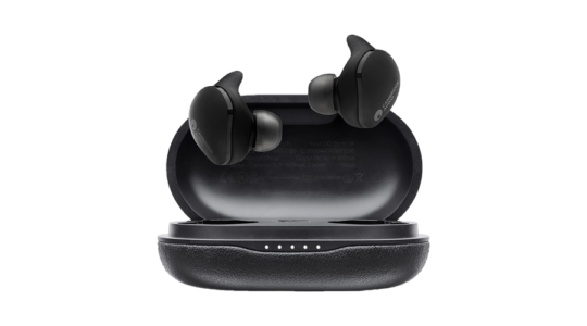 Die Bluetooth-In-Ear-Kopfhörer Melomania Touch von Cambridge Audio in der Farbe Schwarz vor weißem Hintergrund