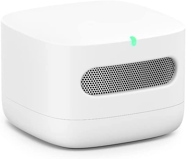 Amazon Smart Air Quality Monitor wird auf weißen Untergrund dargestellt.