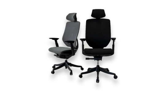 Der Bürostuhl Flexispot BS12 Prop in den beiden erhältlichen Farben Grau und Schwarz vor weißem Hintergrund.