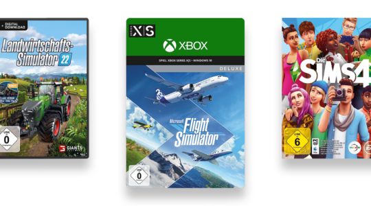 Drei Packungen von Simulationsspielen vor weißem Hintergrund. Zu sehen sind Microsoft Flight Simulator, Die Sims4 und der Landwirtschftssimulator 22.